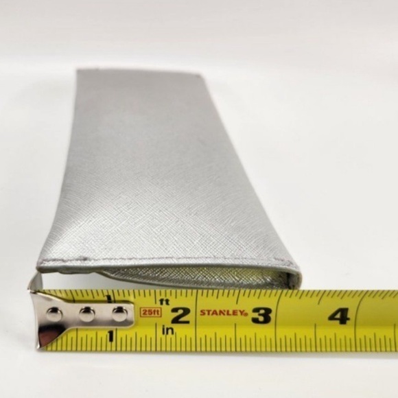 Michael Kors MK Silver Wallet Continental Jet Set Slim Envelope Check Holder - Picture 4 of 8